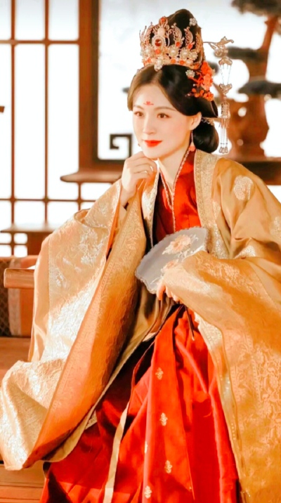 毛林林