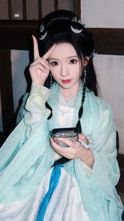 王云云