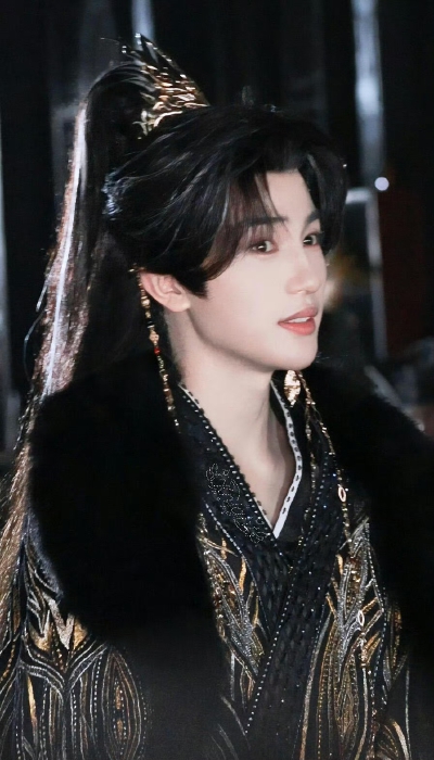 张翅