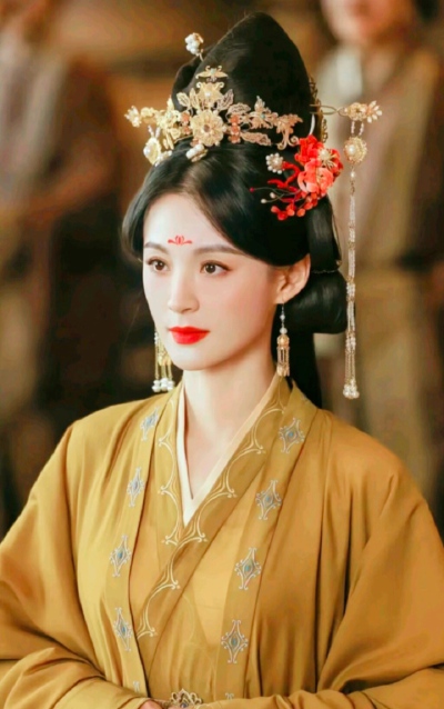 毛林林