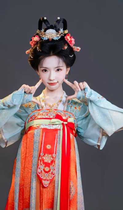 王云云