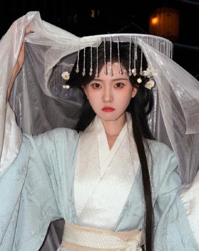 林秋奈