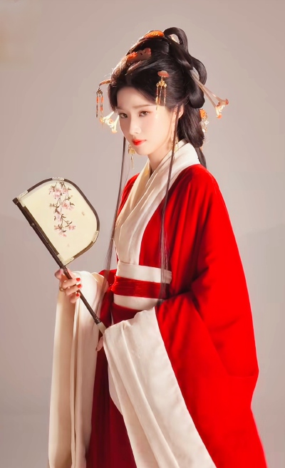 卢昱晓