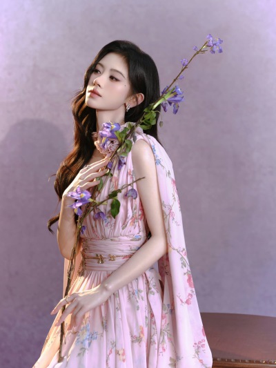 鞠婧祎