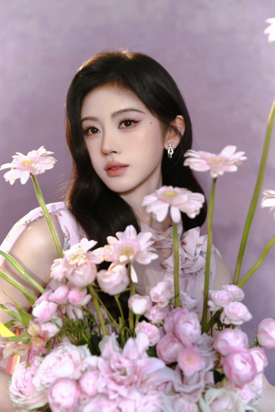 鞠婧祎
