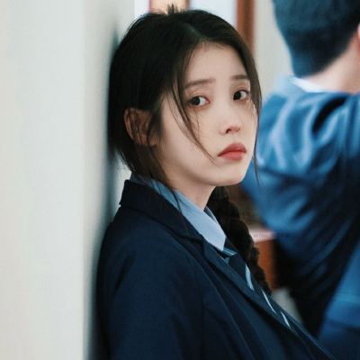 IU
