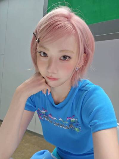 宮脇咲良INS更新
