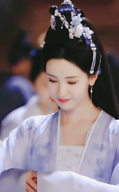 陈都灵