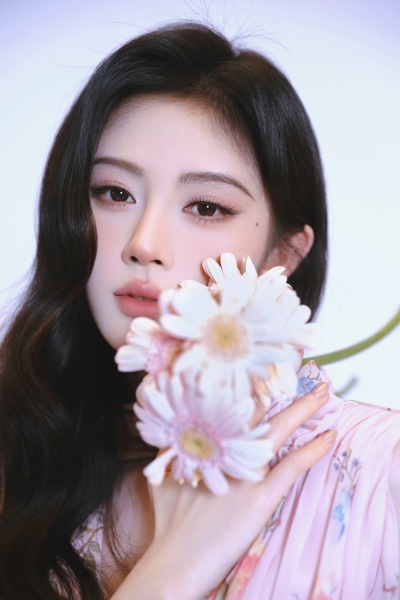 鞠婧祎