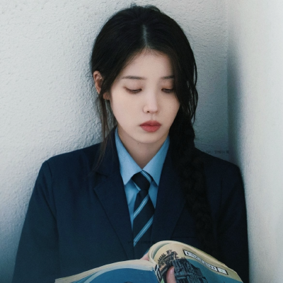 IU