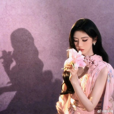 鞠婧祎