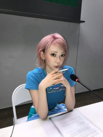 宮脇咲良INS更新
