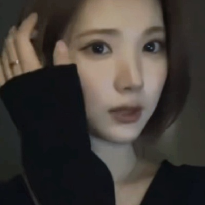 咖啡在窗台上
