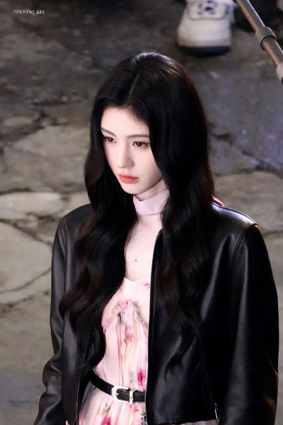 鞠婧祎