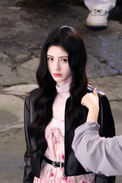 鞠婧祎