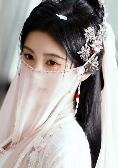 鞠婧祎