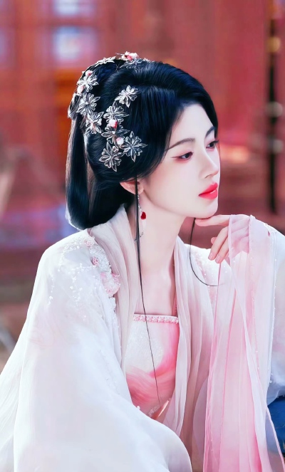 鞠婧祎