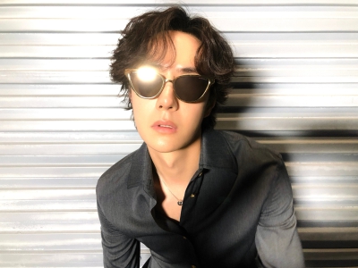 YIBO-OFFICIAL：
#王一博出道十二周年快乐#
12周年当然要看12连拍！
@王一博·YIBO 出道十二周年快乐！✿
