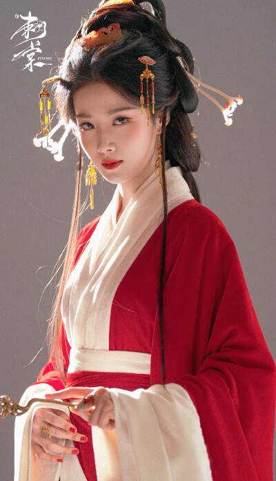 卢昱晓《刺棠》苏落薇