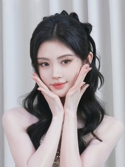 鞠婧祎