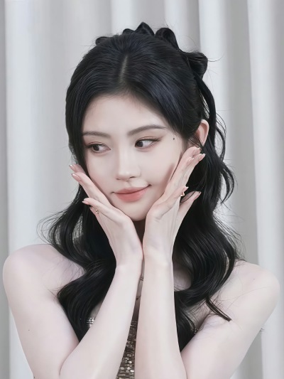 鞠婧祎