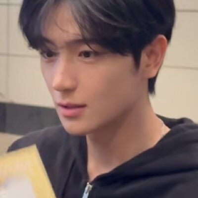 我真想知道你到底是何方神圣啊