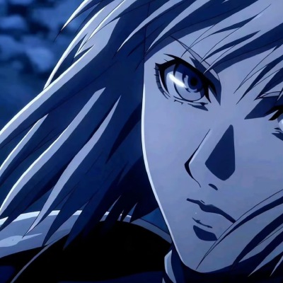 女