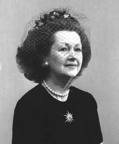 戴安娜王妃的继母，英国斯宾塞伯爵夫人蕾妮