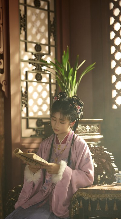 李熙媛《兰香如故》沈嘉兰