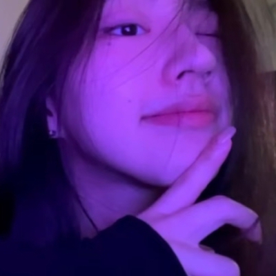 第一次跟女孩聊天脸羞羞 第二次和女孩聊天扭捏捏 第三次和女孩聊天掏心心