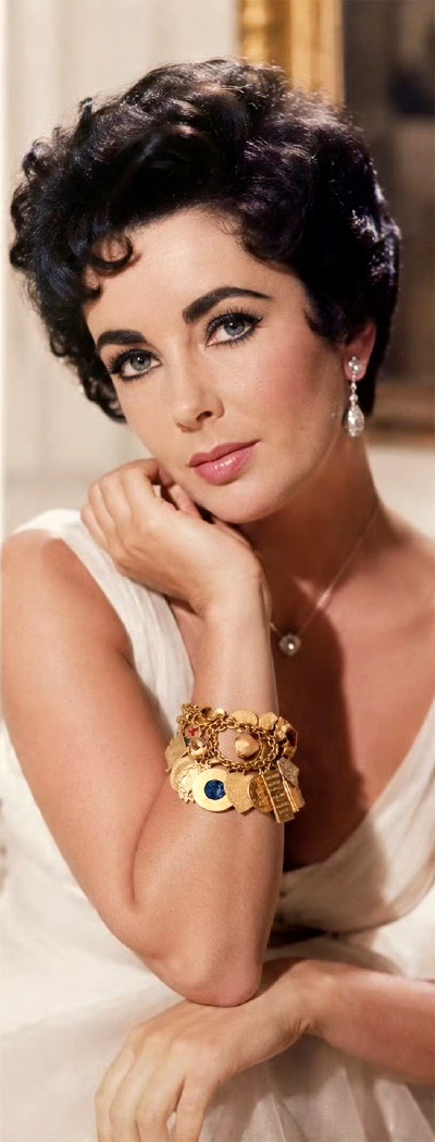 Elizabeth Taylor ​​​