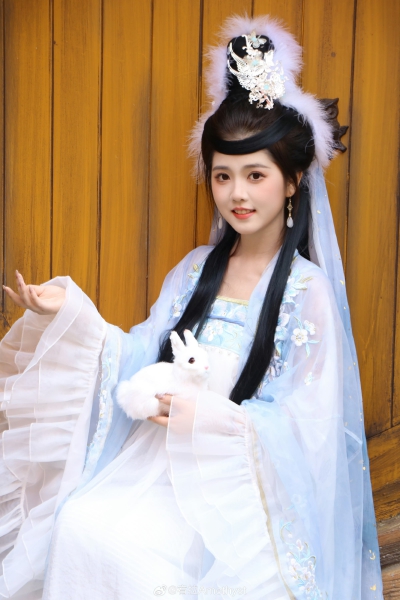 宥拉