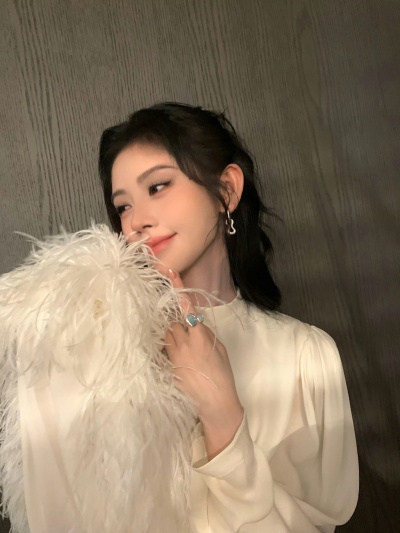 鞠婧祎