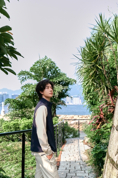 YIBO-OFFICIAL：
#王一博HH全球品牌代言人#
维港风起向远而行，扬帆竞速迎浪起航。HELLY HANSEN全球品牌代言人@王一博·YIBO 今日亮相「航海正当时」活动现场，只要想出发，航海正当时！
#王一博HH航海正当时#​​​