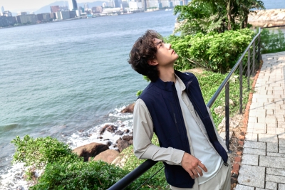 YIBO-OFFICIAL：
#王一博HH全球品牌代言人#
维港风起向远而行，扬帆竞速迎浪起航。HELLY HANSEN全球品牌代言人@王一博·YIBO 今日亮相「航海正当时」活动现场，只要想出发，航海正当时！
#王一博HH航海正当时#​​​
