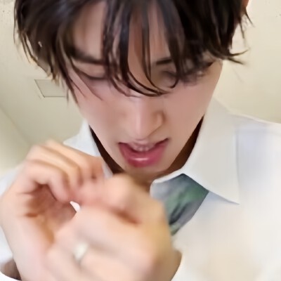 欧巴轻点扭