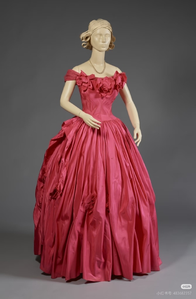 Evening Gown
c. 1848-1849
by Edward Molyneux
Wadsworth Atheneum Museum
