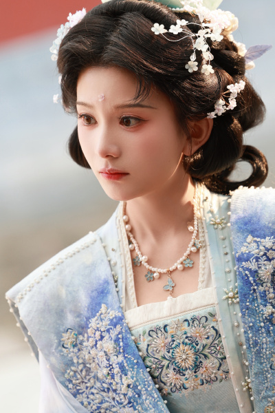 与君朝朝赴明月 马秋元∣乔韫