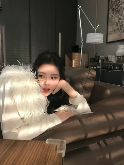 鞠婧祎