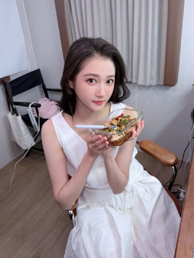 关晓彤