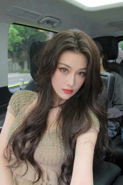张馨予