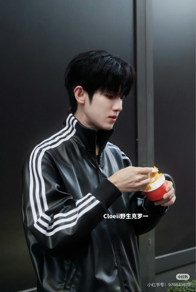 。