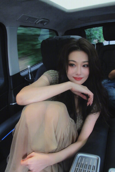 张馨予