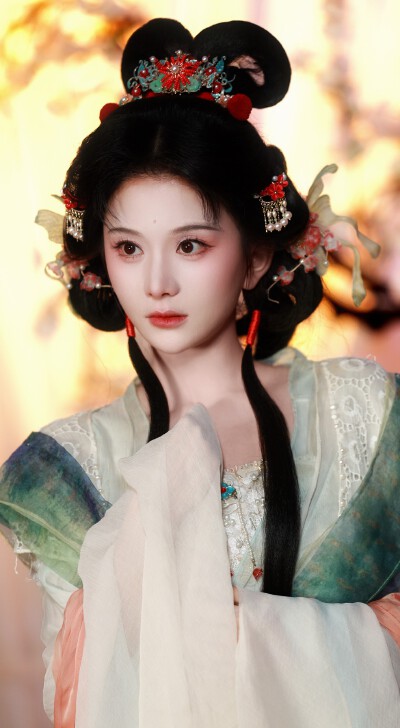 马秋元《与君朝朝赴明月》乔韫