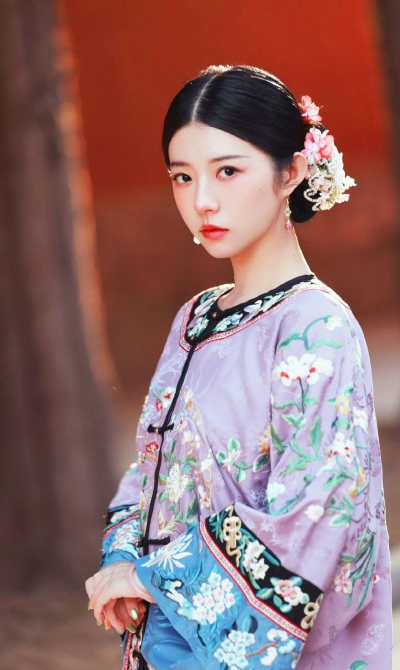 何蓝逗