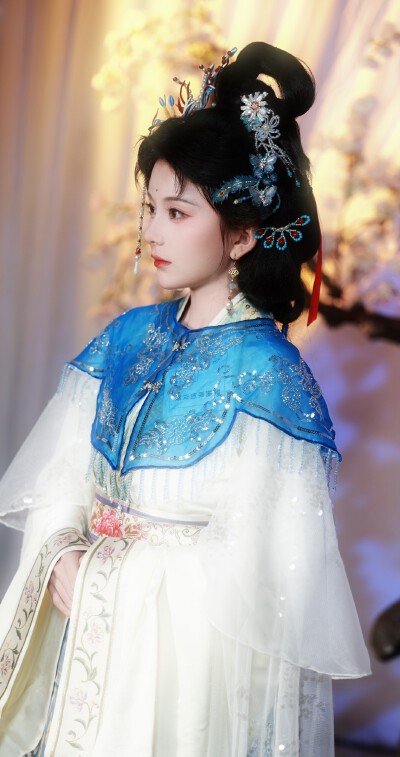 马秋元《与君朝朝赴明月》乔韫