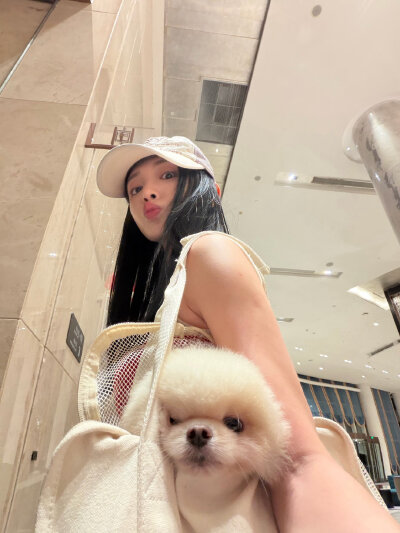 周洁琼