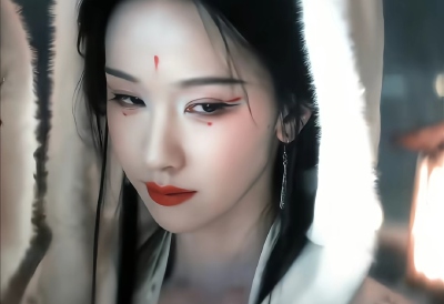 月鳞绮纪