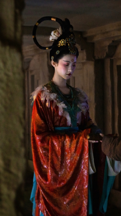 张艺凡