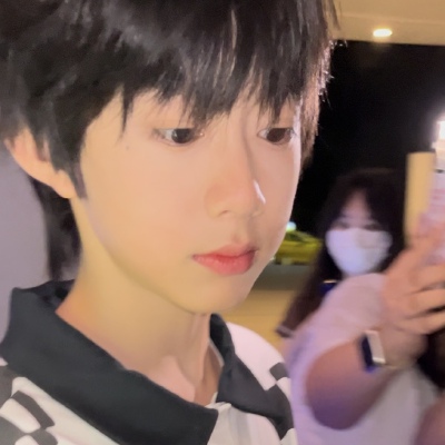 村里发猪崽了
